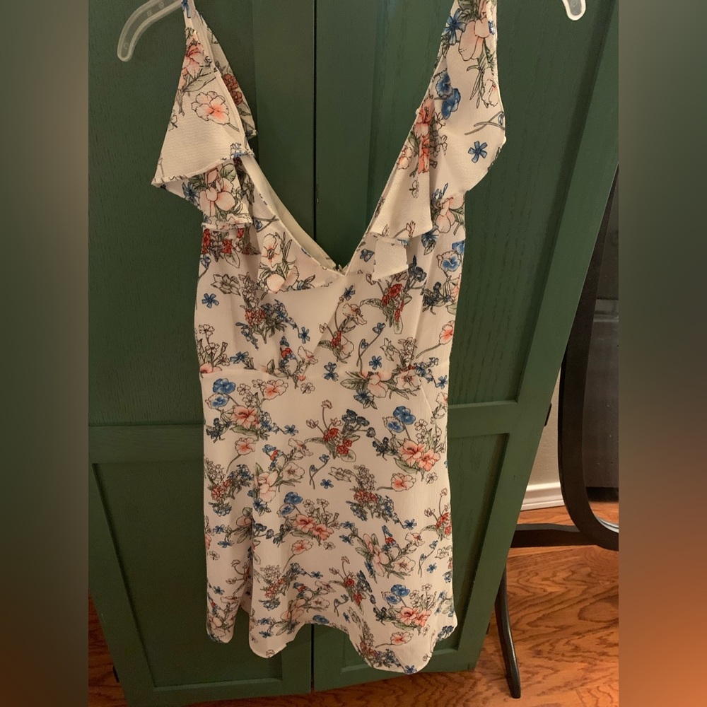 Cute dress Ellie and Kate.